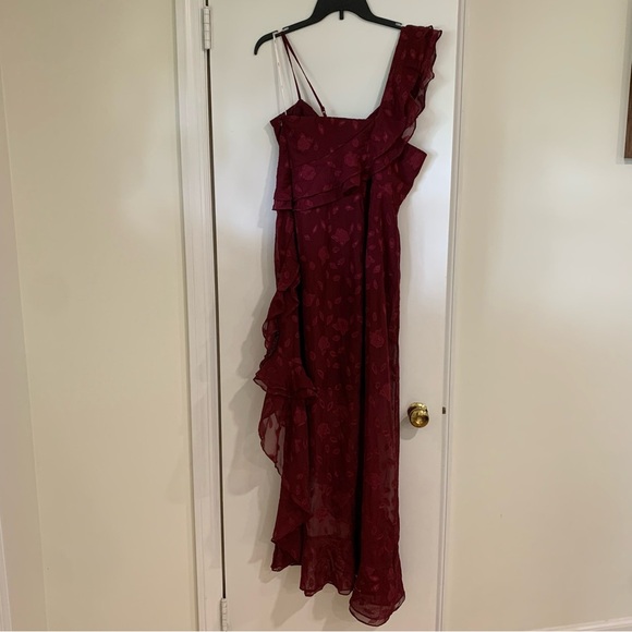 Lulus Forever Be Burgundy Floral Ruffle One-Shoulder Maxi Dress Size M Romantic - Picture 7 of 15